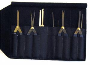 Auto key extractor set